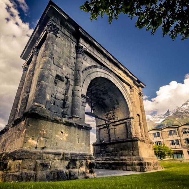 Arco di Augusto Aosta visite guidate