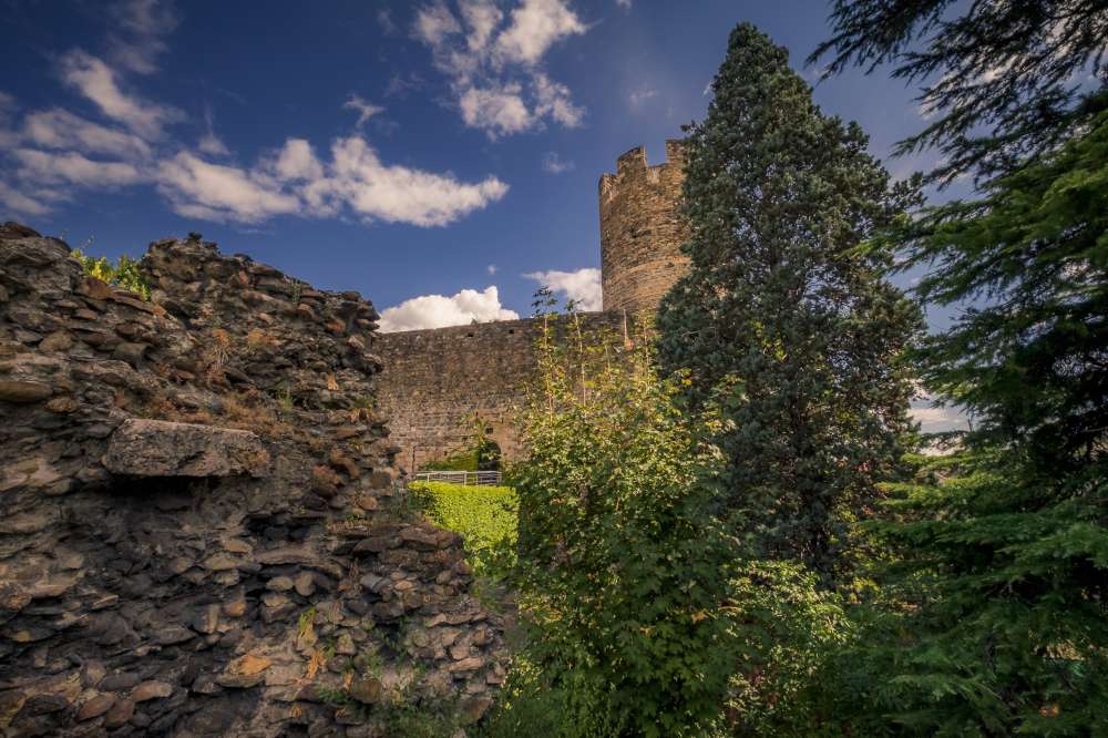 BRAMAFAM l’antico castello “cittadino” di Aosta medievale